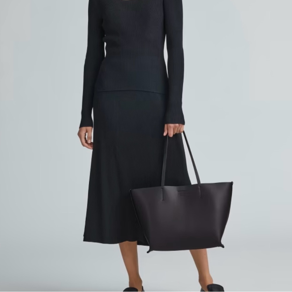 Everlane medium leather tote